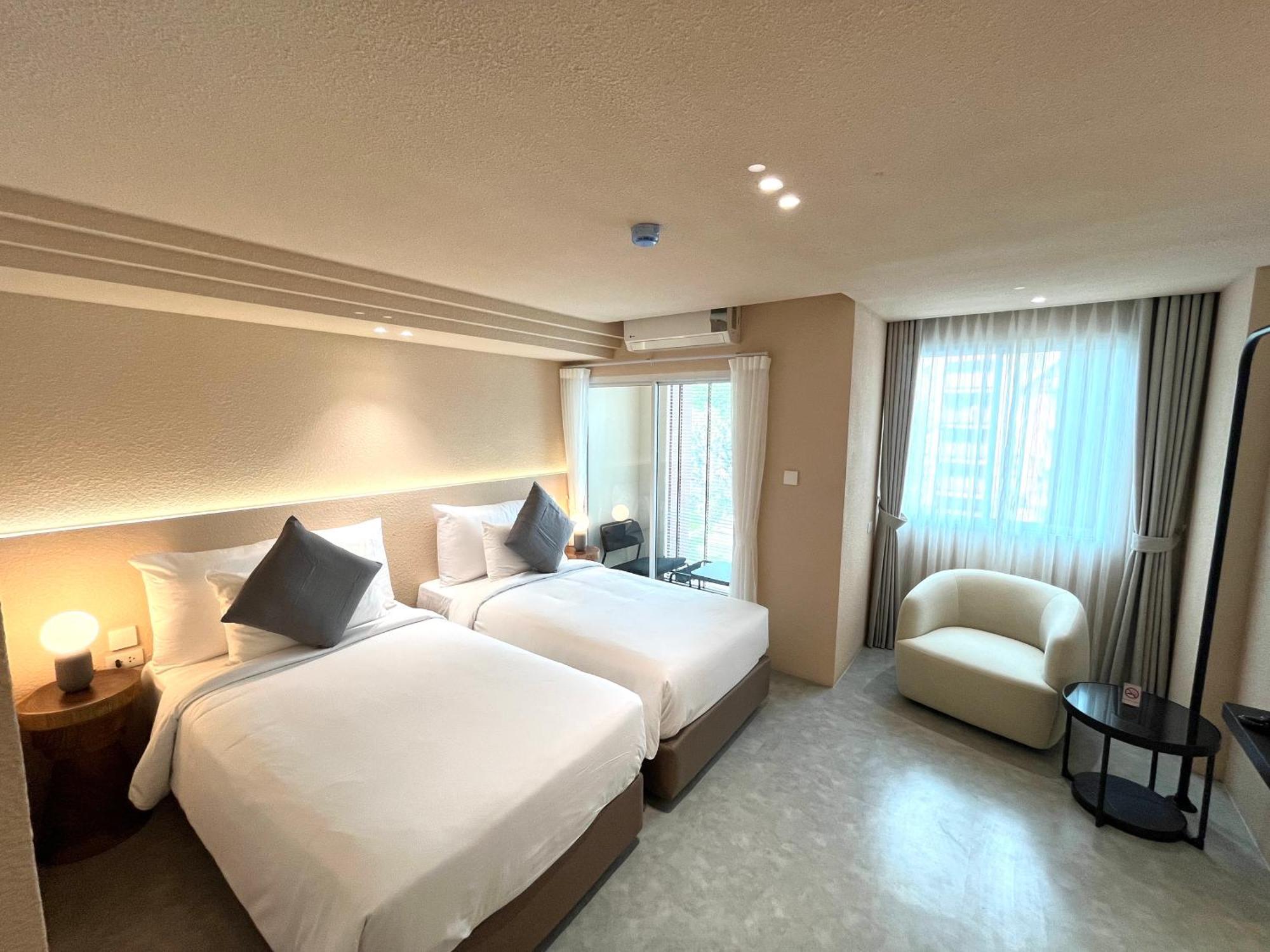 Mai Hotel Чиангмай Екстериор снимка