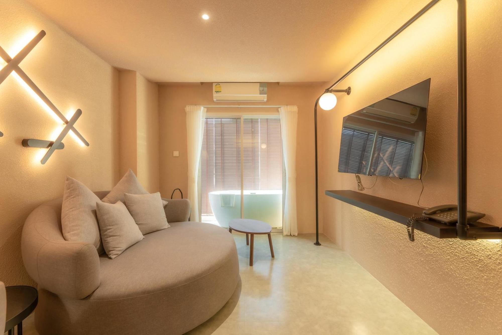 Mai Hotel Чиангмай Екстериор снимка