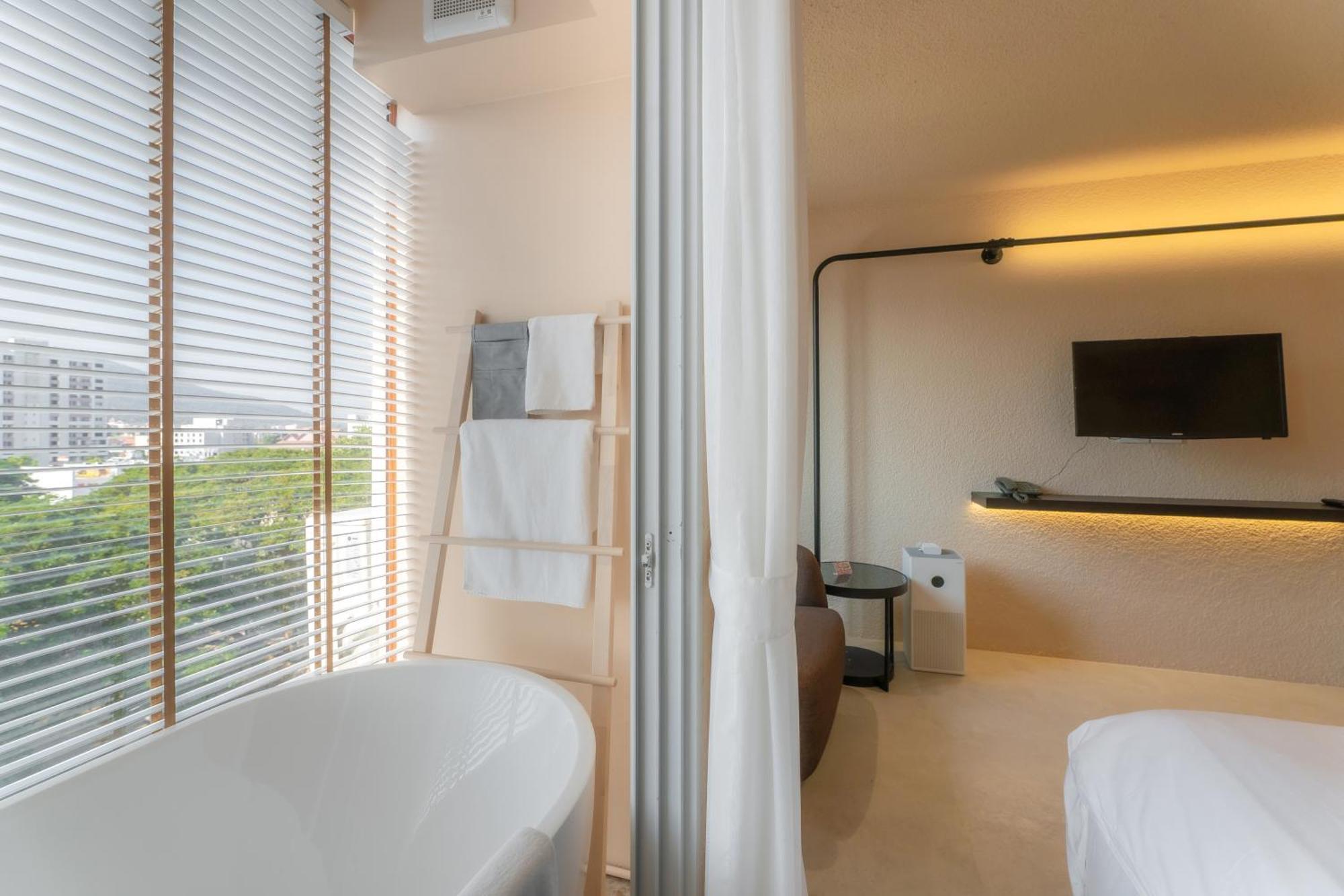 Mai Hotel Чиангмай Екстериор снимка