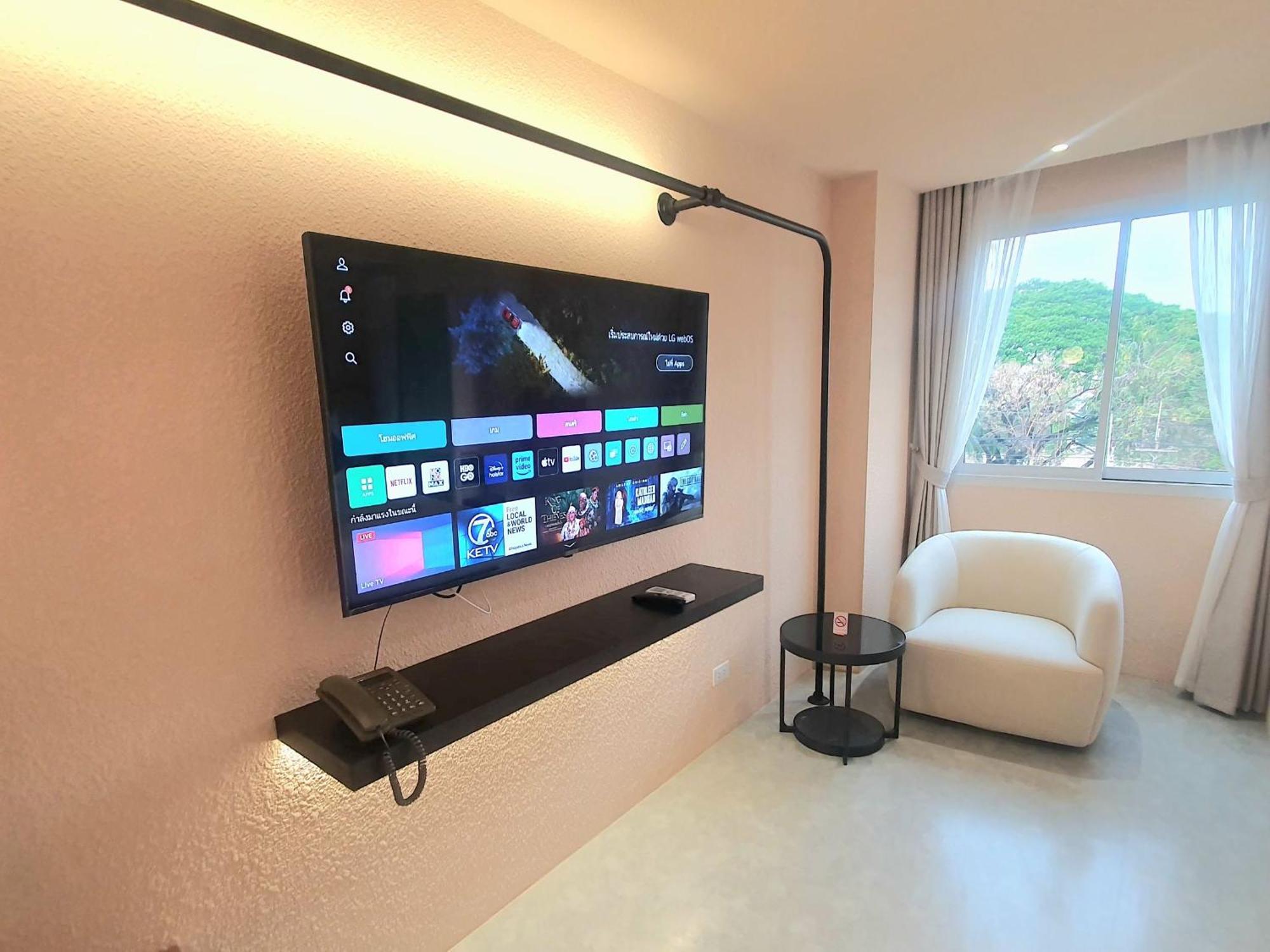 Mai Hotel Чиангмай Екстериор снимка