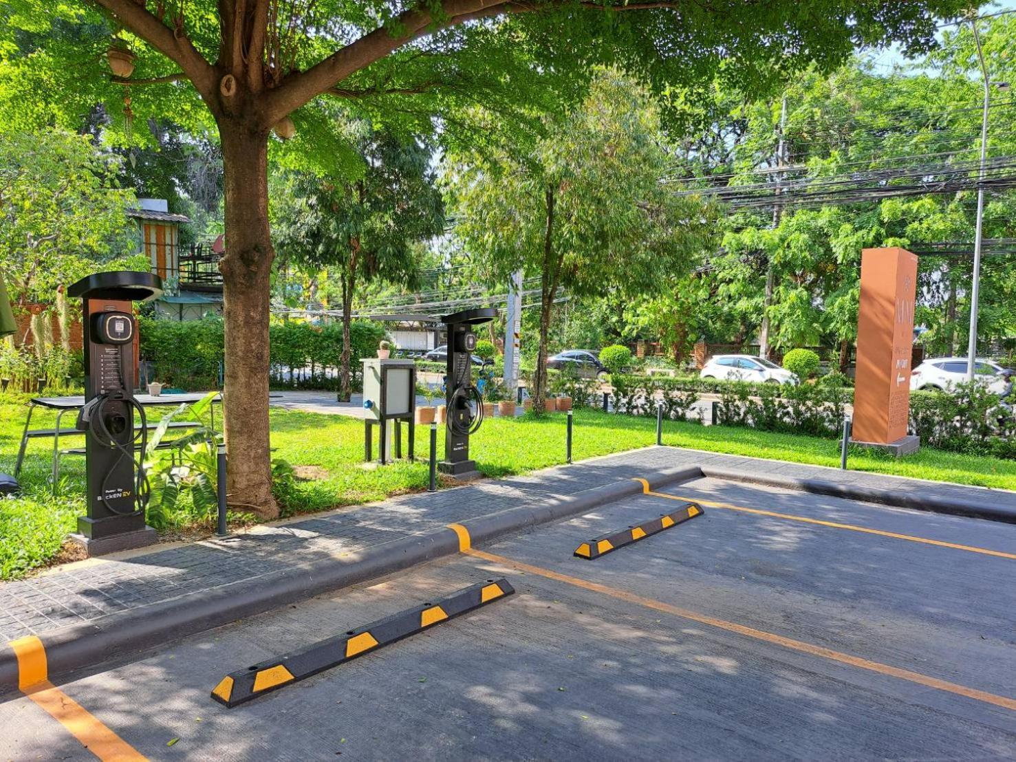 Mai Hotel Чиангмай Екстериор снимка