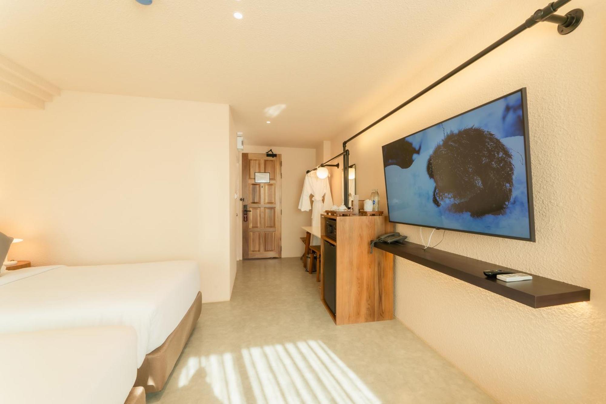 Mai Hotel Чиангмай Екстериор снимка