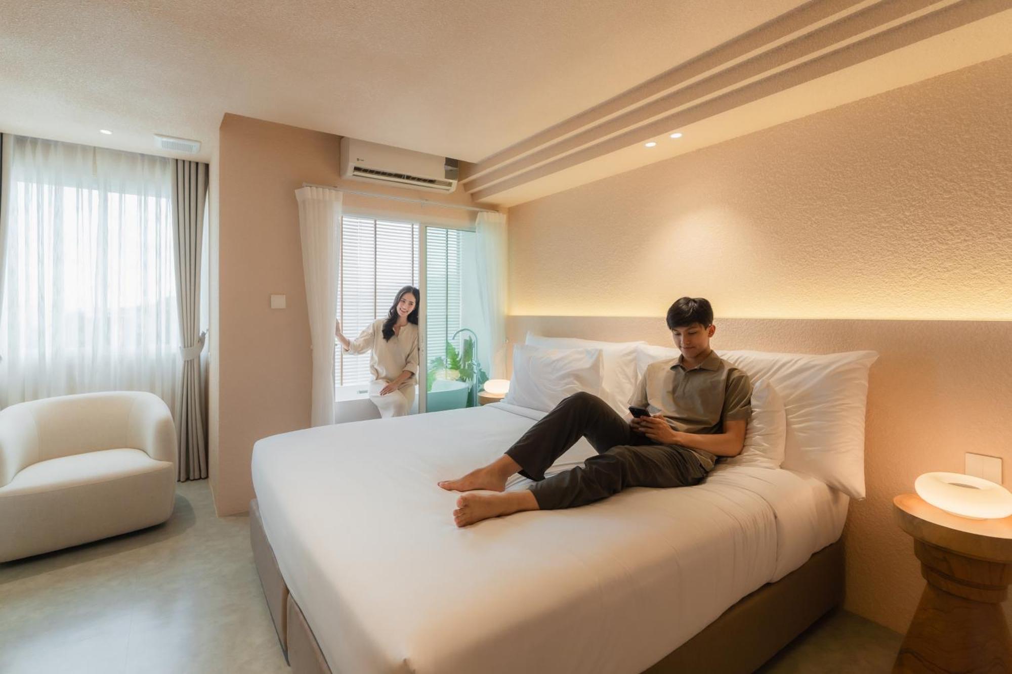 Mai Hotel Чиангмай Екстериор снимка