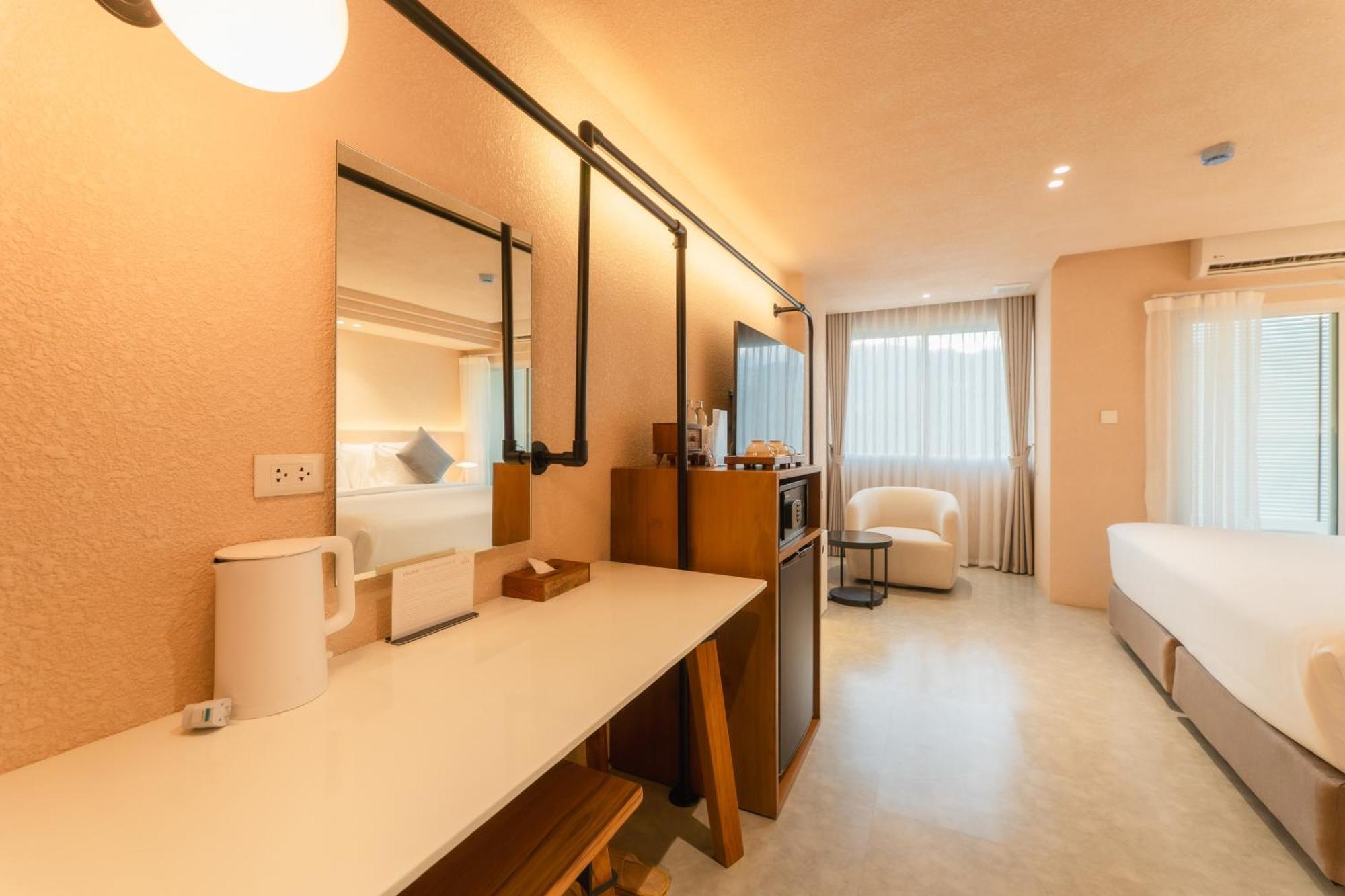 Mai Hotel Чиангмай Екстериор снимка