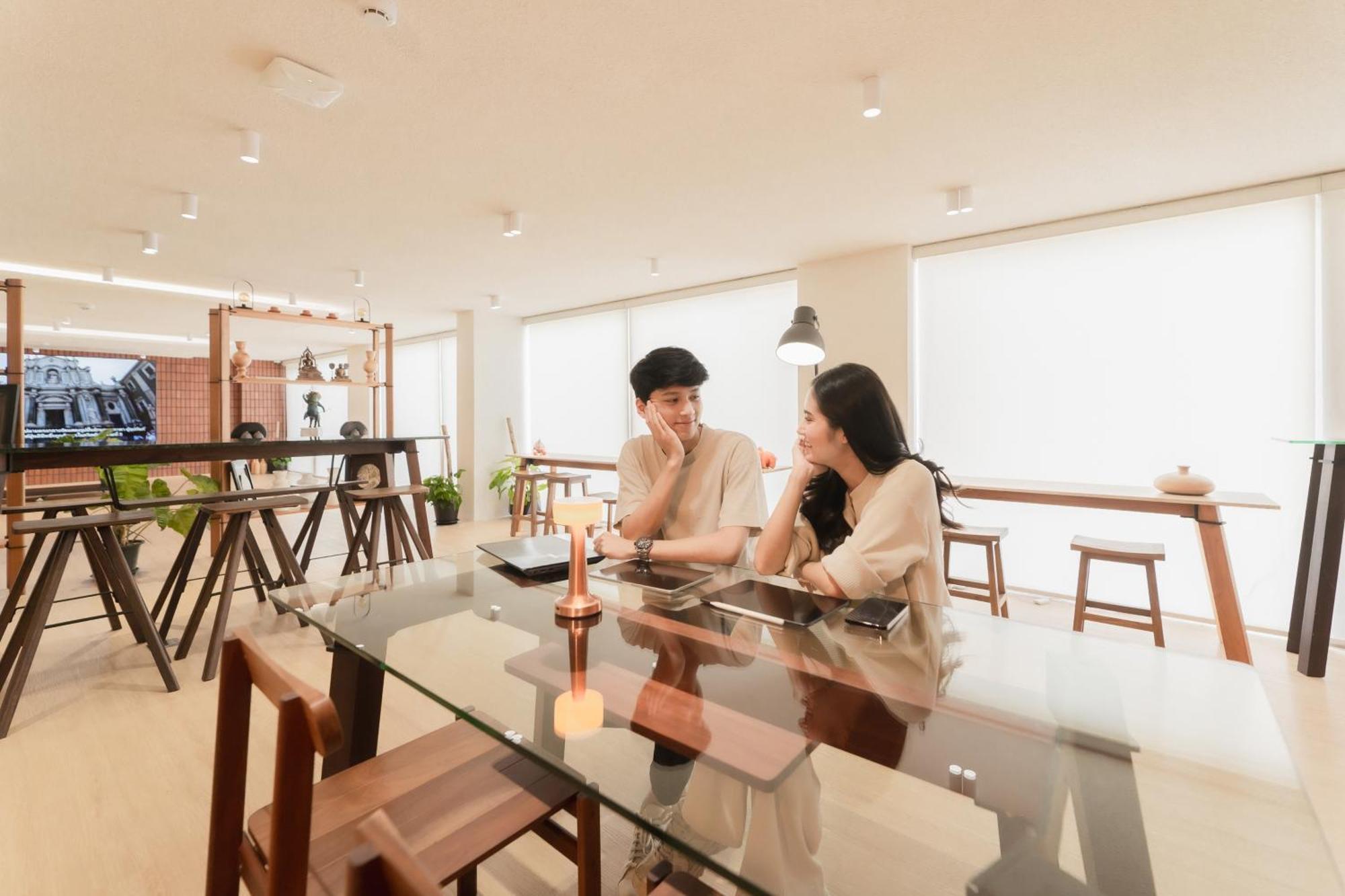 Mai Hotel Чиангмай Екстериор снимка